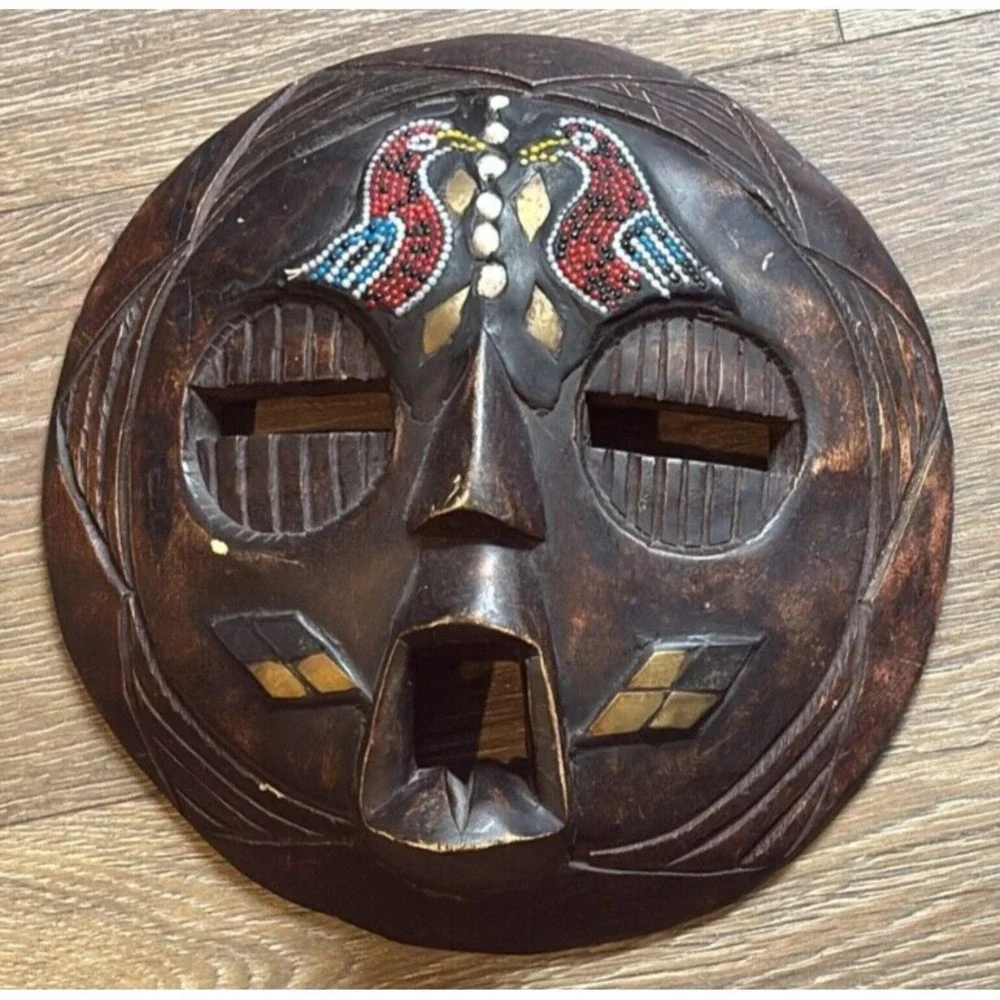 Africa Ghanaian‎ Round Wood Beaded Mask Tribal 11